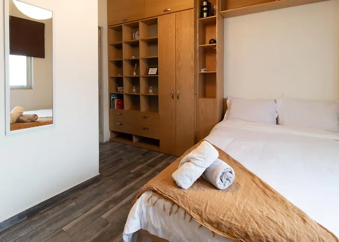 Encantador Estudio Privado Con Bano Y Kitchenette
