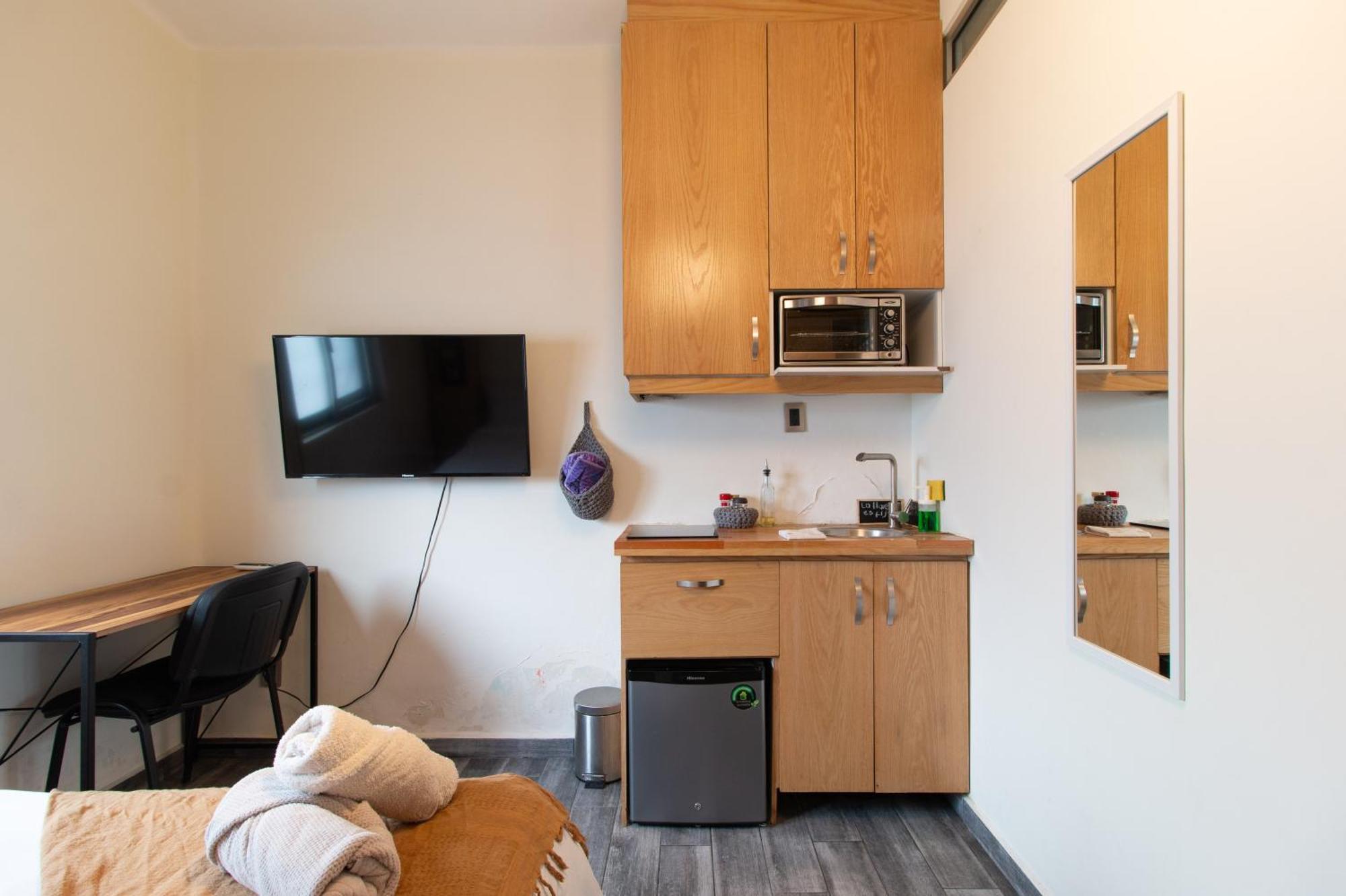Encantador Estudio Privado Con Bano Y Kitchenette * Mexico City