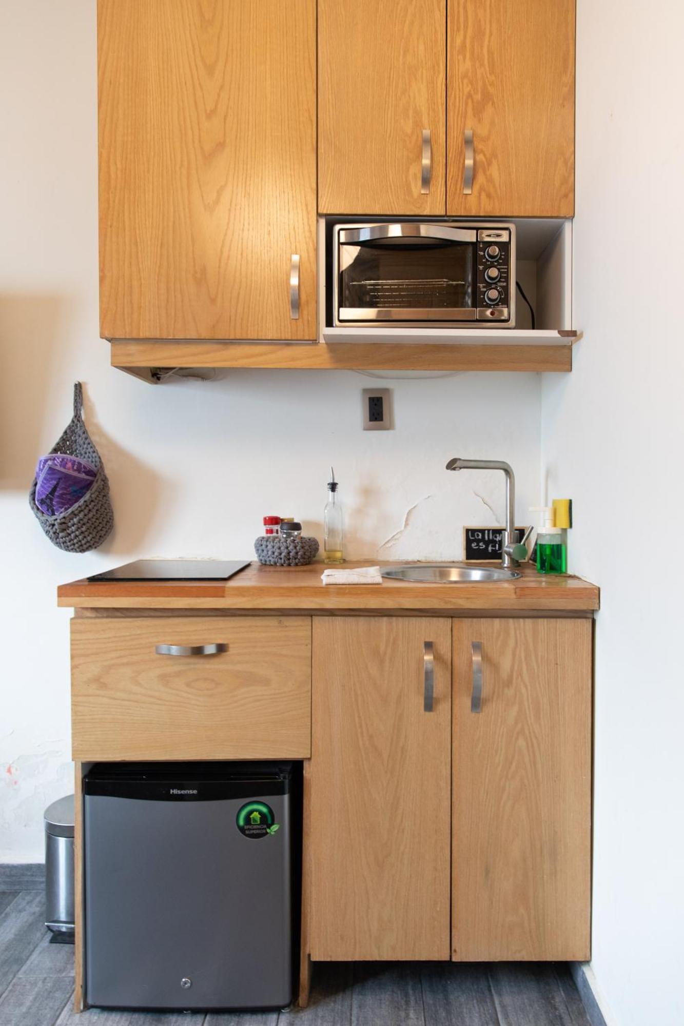 Encantador Estudio Privado Con Bano Y Kitchenette *